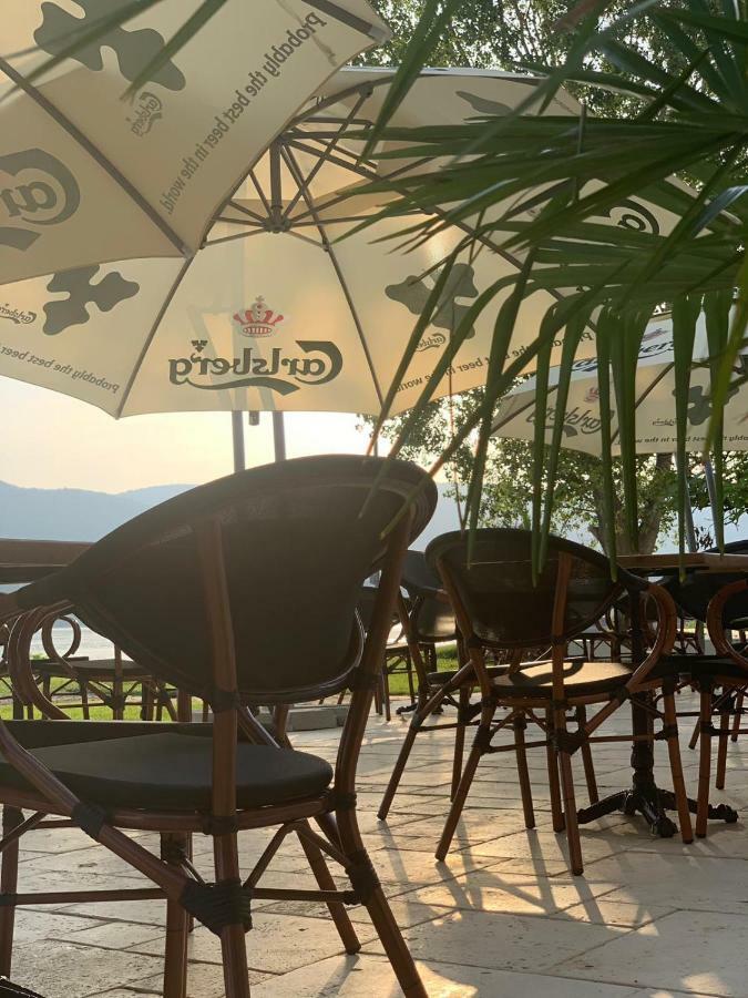 Riviera By Queens Hotel And Resort Gura Vaii Luaran gambar