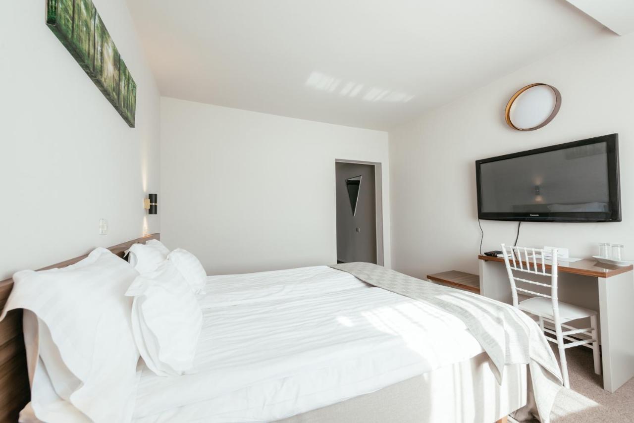 Riviera By Queens Hotel And Resort Gura Vaii Luaran gambar